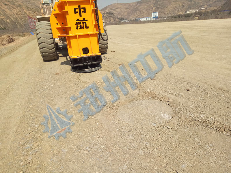 云南省大關至永善高速公路土建工程液壓夯實機施工案例